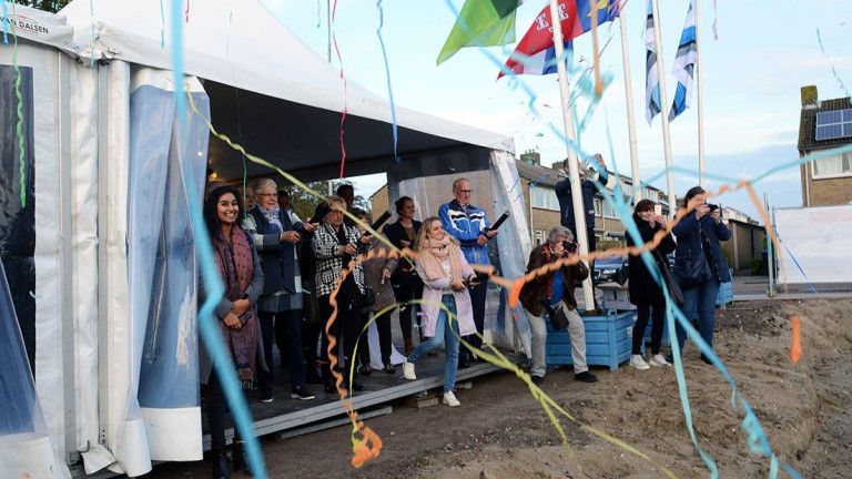 Nieuwbouw aan Futenlaan in Vinkeveen feestelijk van start